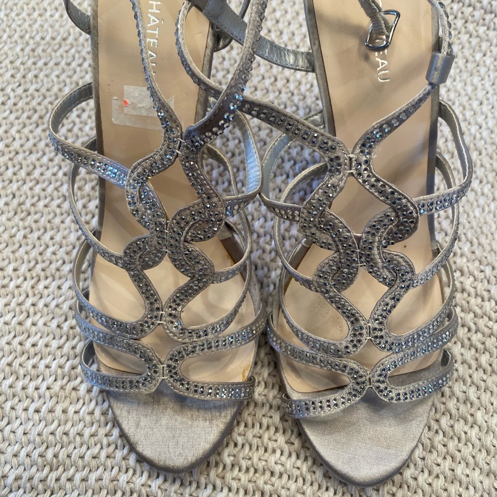 Gorgeous silver sparkly shoes 👠 size 10